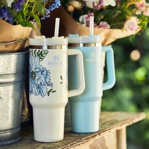 🌸 NEW Floral Stanley Adventure Quencher TRAVEL TUMBLER | 40 oz